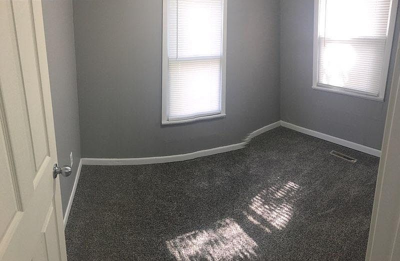 2nd image of 825 5th St SW