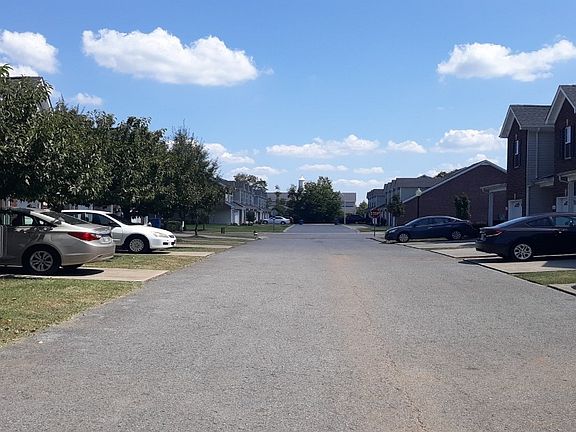 4th image of 4214 Aurora Cir