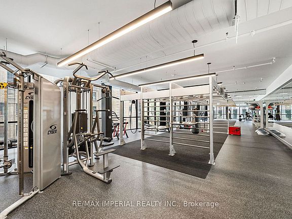 3rd image of 85 Wood St #1516