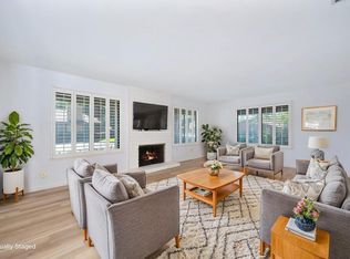 2502 American River Dr, Sacramento, CA 95864