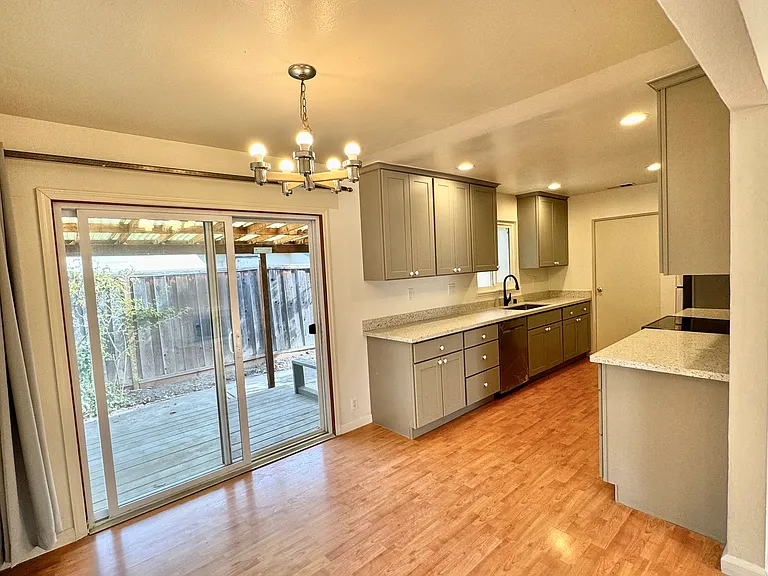 3185 Machado Ave — Photo 7