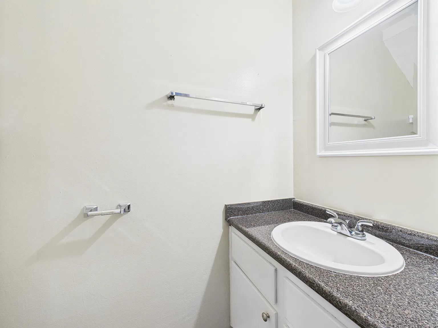 704 San Pedro Drive - A — Photo 4