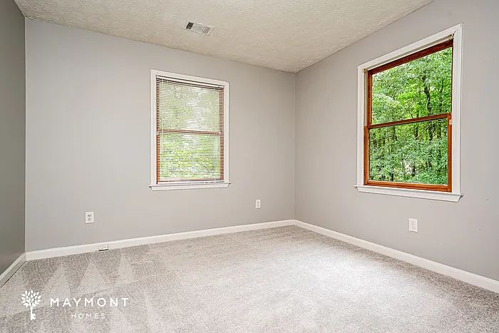 145 Glenloch Pkwy — Photo 11