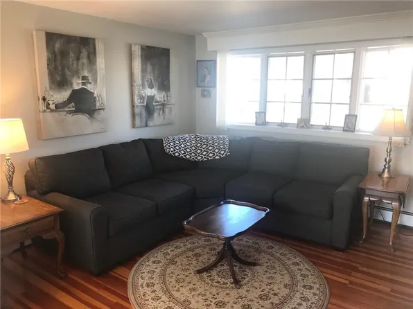 82 Fales Rd, Bristol, RI 02809