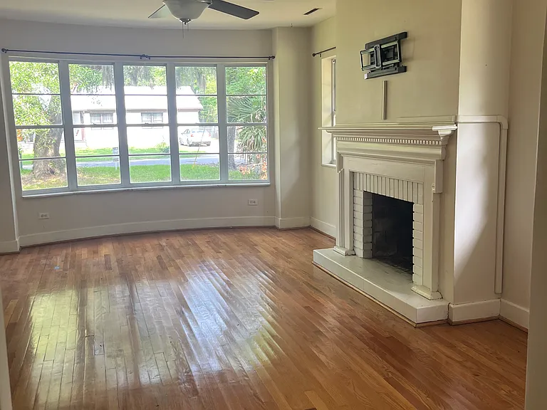 359 Howle Ave — Photo 4