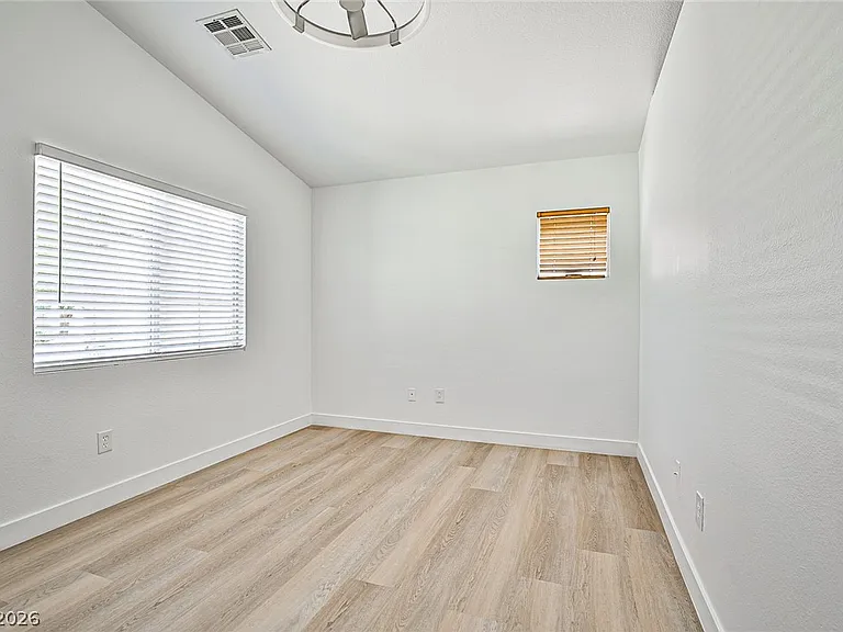 1201 Pueblo Hills Ave — Photo 8