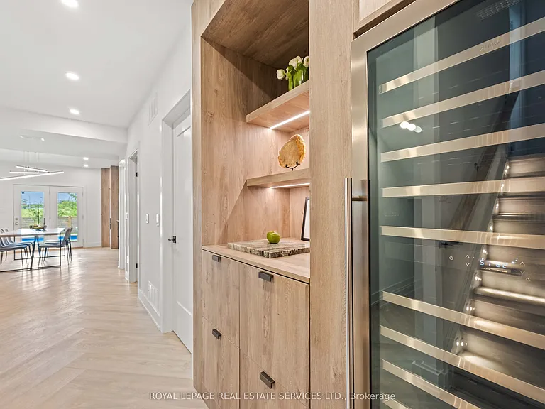 118 Coastline Dr — Photo 25