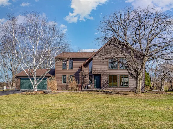 14 Copper Woods, Pittsford, NY 14534