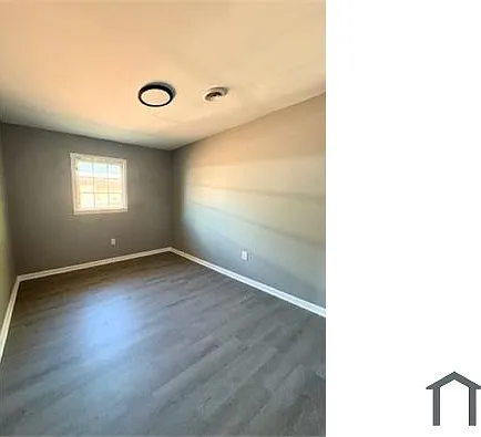 1669 19th Pl SW — Photo 4