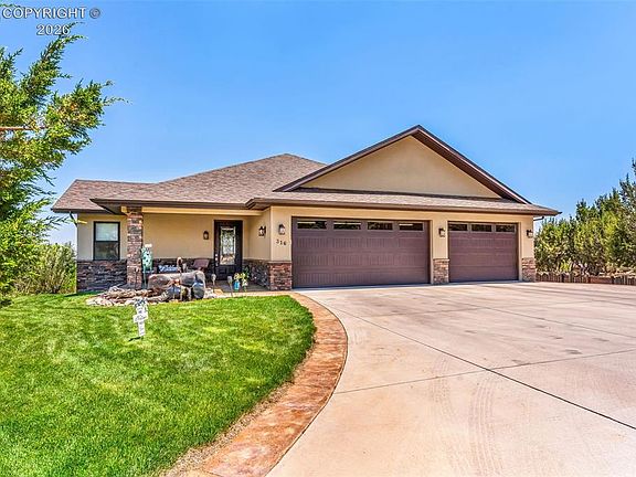 3rd image of 316 Greenhorn Dr