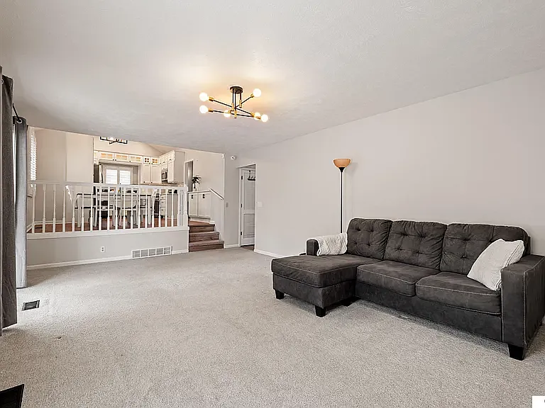 1315 S 169th Ave — Photo 15