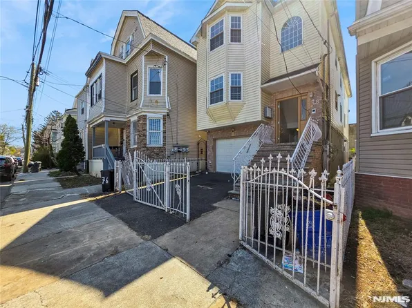 78 Beverly St, Newark, NJ 07108