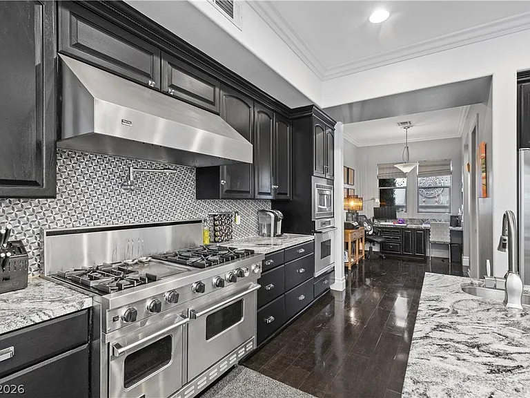 10212 Stone Briar Ct — Photo 40