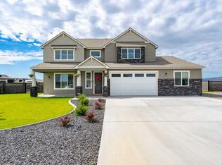 11504 Easton Dr, Pasco, WA 99301