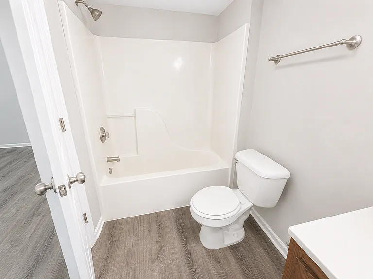 1318 Valley Creek Ln — Photo 10