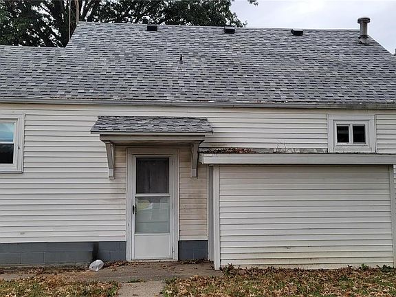 5th image of 318 S Douglas St