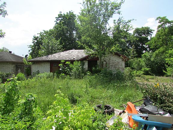 3rd image of 11019 Tamworth Dr