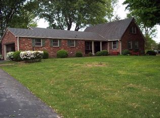 852 Loweland Rd, Cookeville, TN 38501