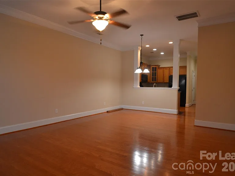 6005 Village Dr NW — Photo 5