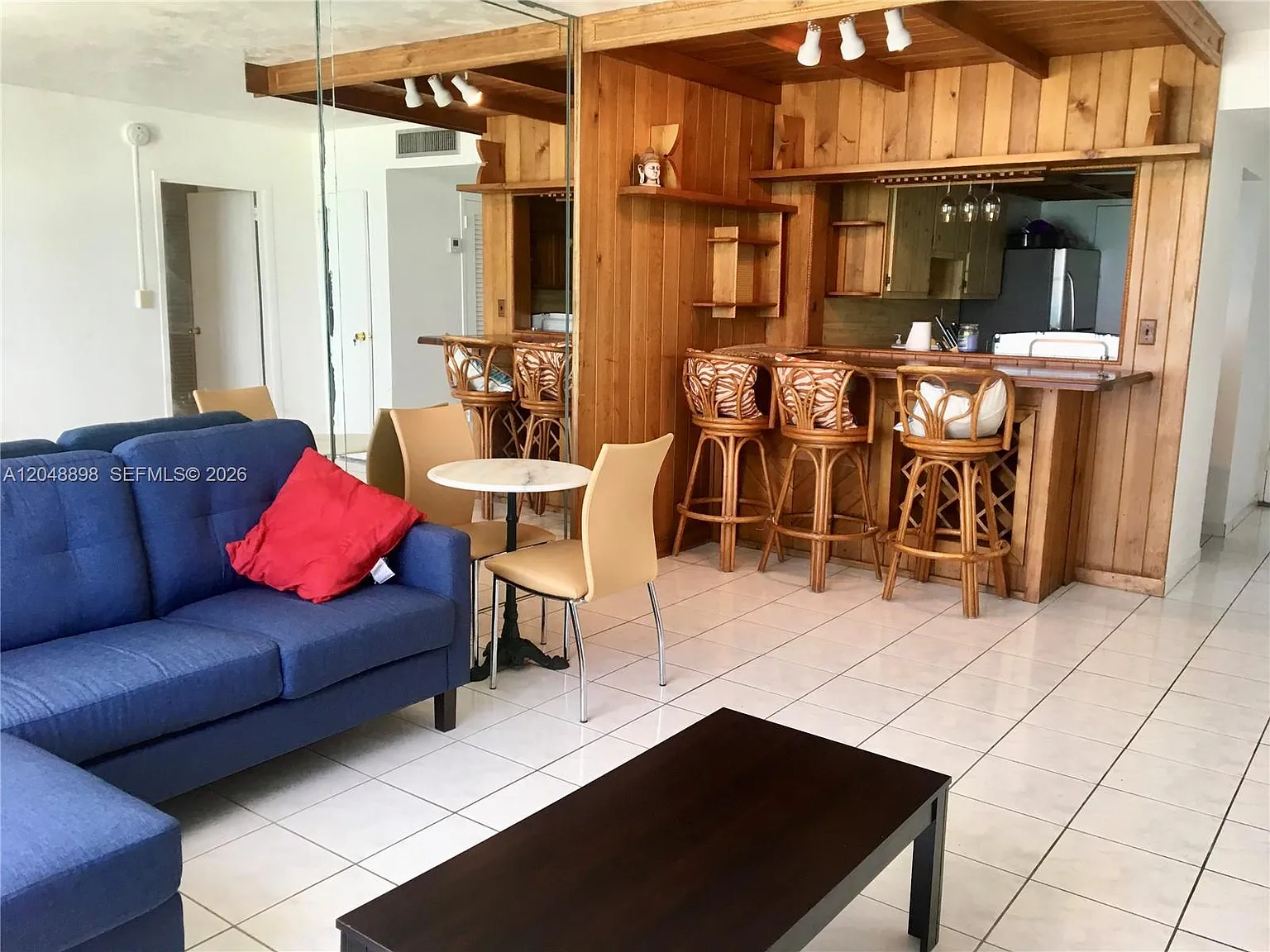 Triton Tower Condo — Photo 4