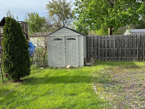 4th image of 18339 Floral St