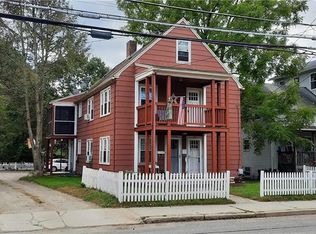 112 Woodstock Ave, Putnam, CT 06260
