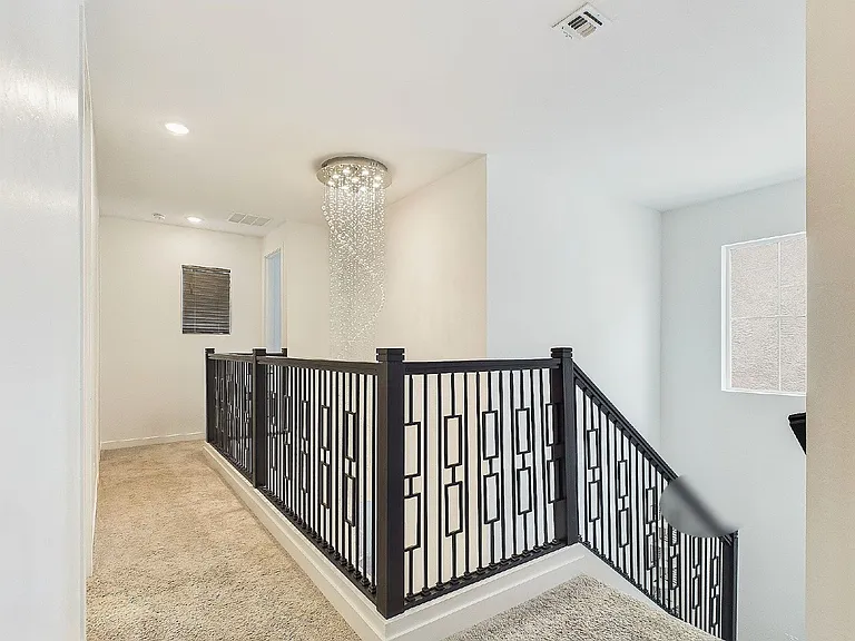 1133 N Jay Pl — Photo 15