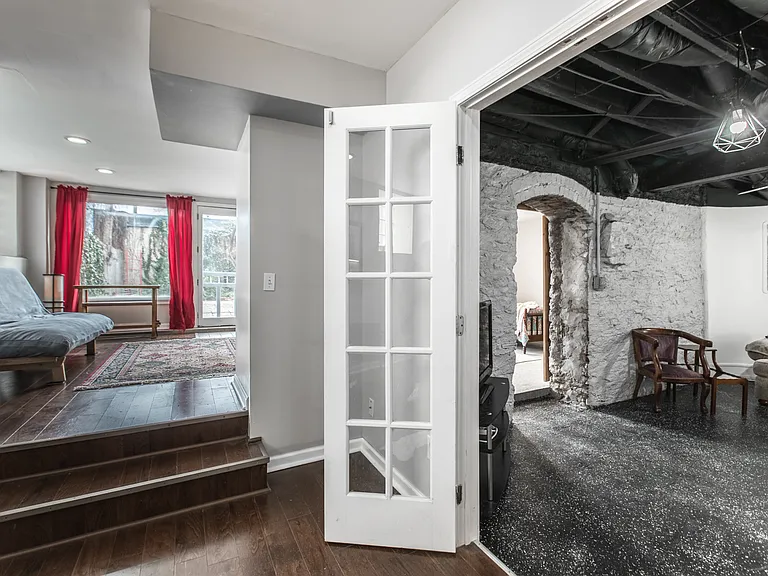 3821 Baltimore Ave — Photo 5