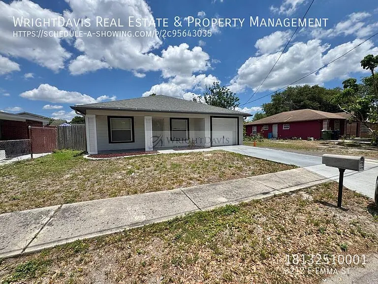 3212 E Emma St — Photo 4