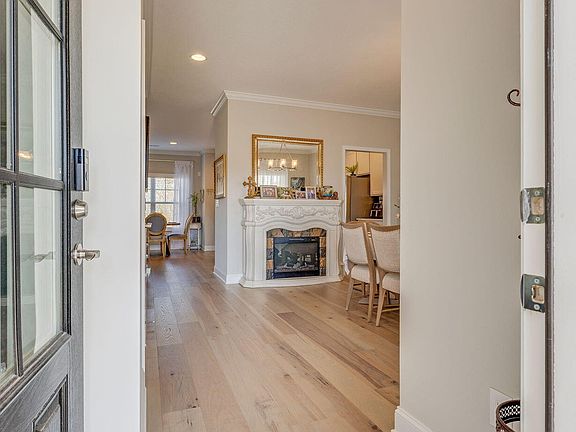 3rd image of 194 Hatleyberry St