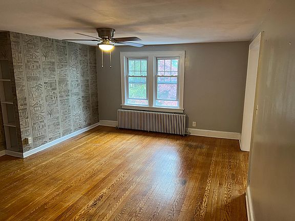 4th image of 228 James St #2