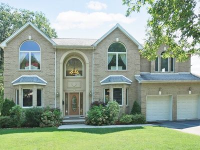 352 Elliot Pl, Paramus, NJ, 07652