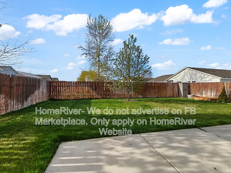 1811 W Maxine Ave — Photo 18