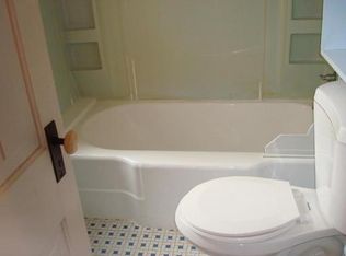 1936 Geneva St, Racine, WI 53402