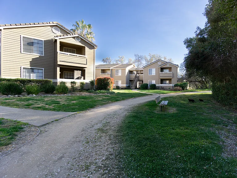 The Oaks At Stock Ranch — Photo 8