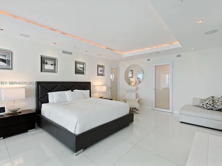 1040 Biscayne Blvd #4403 — Photo 18