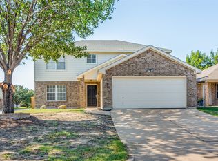 9801 Stoney Bridge Rd, Fort Worth, TX 76108