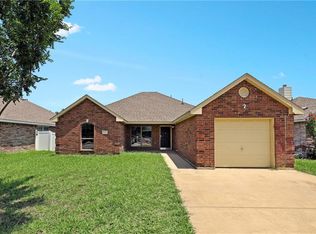 3328 Morning Light Dr, Dallas, TX 75228