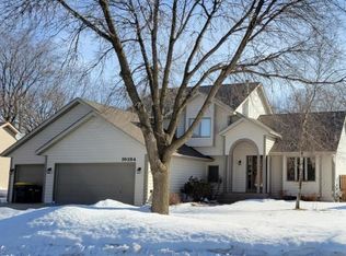 19384 Ellington Trl, Farmington, MN 55024