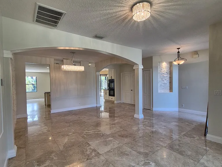 2988 Marbella Dr — Photo 3