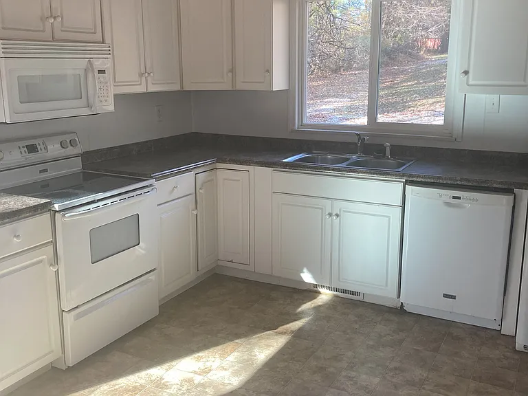 3125 S Highpoint Ln — Photo 4