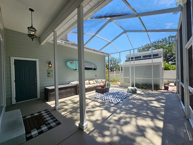 7402 S De Soto St — Photo 42