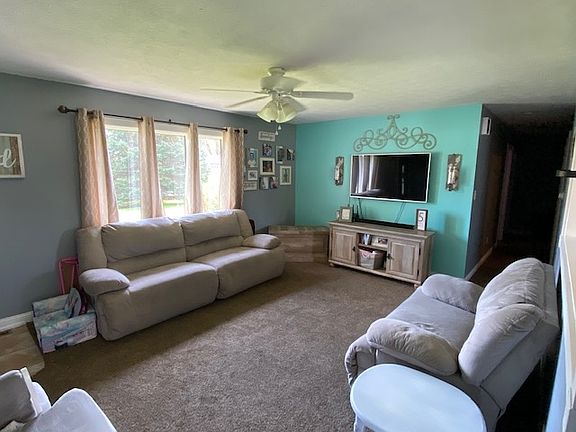 5th image of 22155 Farmwood Dr