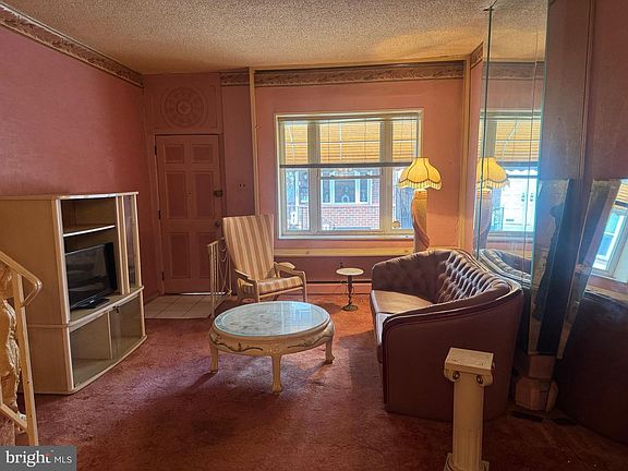 3rd image of 1245 Fitzgerald St