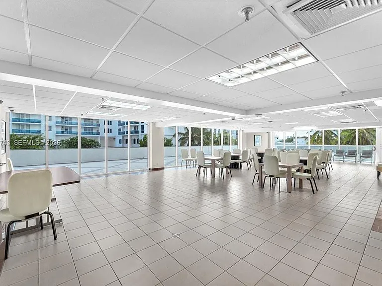 2401 Collins Ave #1807 — Photo 23