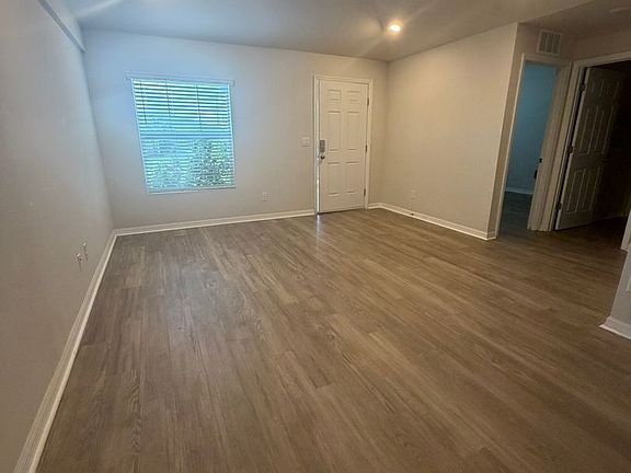3rd image of 11183 Pendleton Ave