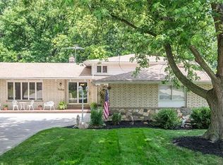 1165 E Dartmoor Ave, Seven Hills, OH