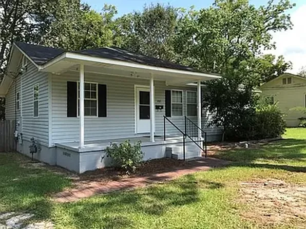 705 Virginia Dr, Dothan, AL 36301