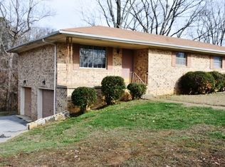 509 Royal Crest Dr, Hixson, TN 37343