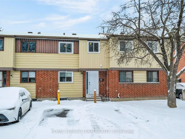 1993 Falkirk Cres, Ottawa, ON K1B 4Y8